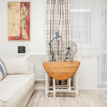 Modern And Spacious Central 1 Bedroom Apartment With Balcony Londres Extérieur photo