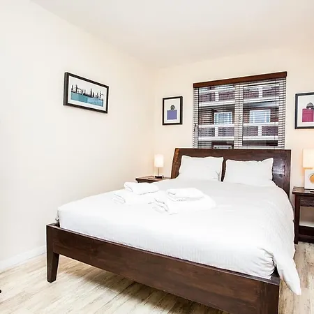 Modern And Spacious Central 1 Bedroom Apartment With Balcony Londres Extérieur photo